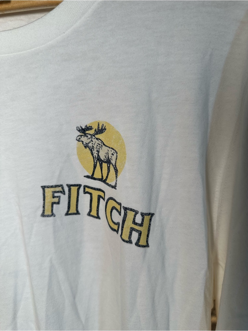 Abercrombie & Fitch White Tee with Yellow & Navy Moose Logo - Picture 3 of 5